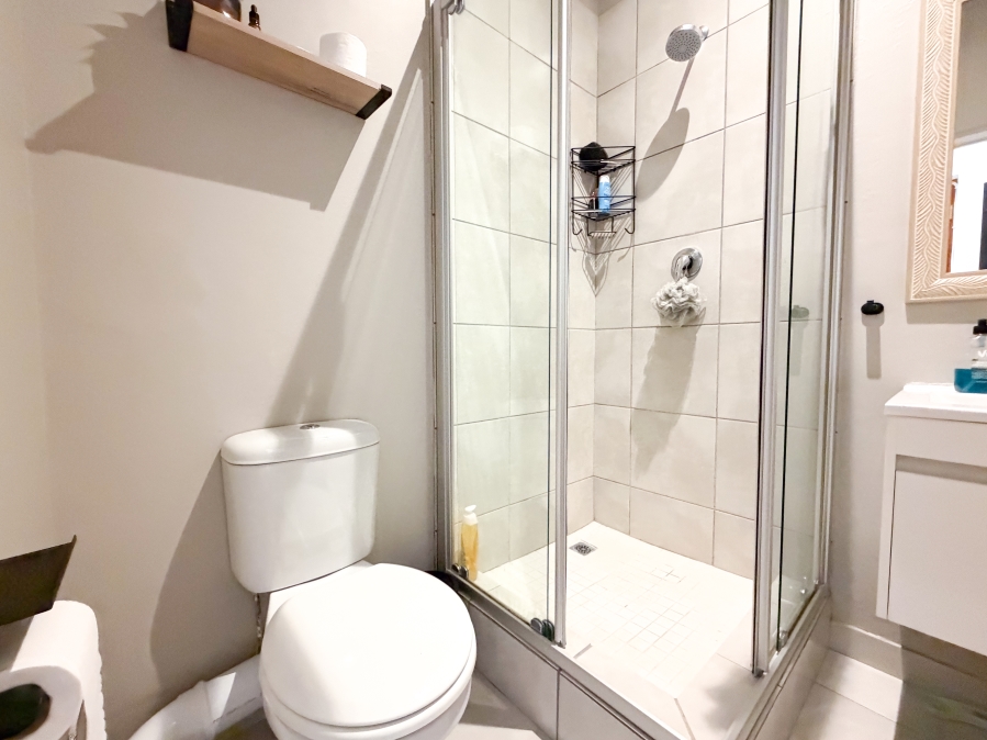 To Let 2 Bedroom Property for Rent in Wynberg Upper Western Cape